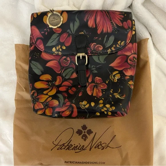 Patricia Nash small tropical print leather backpack PATRICIA NASH “VATONI” SMALL CONVERTIBLE BACKPACK... | Depop main image 2